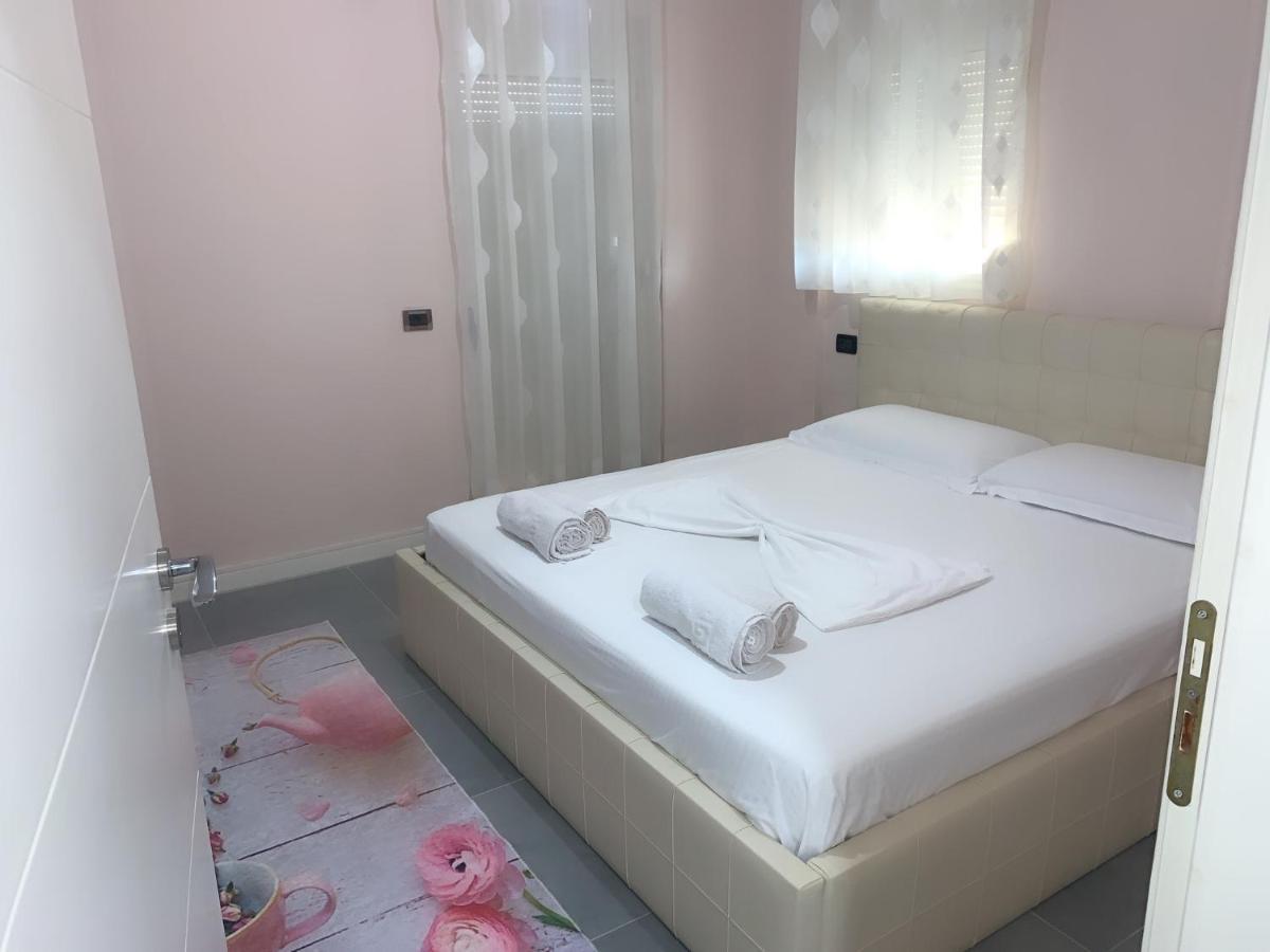 Apartament Dean Apartamento Vlorë Exterior foto